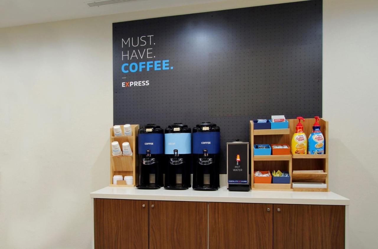 Holiday Inn Express & Suites Lincoln City By Ihg Exteriör bild