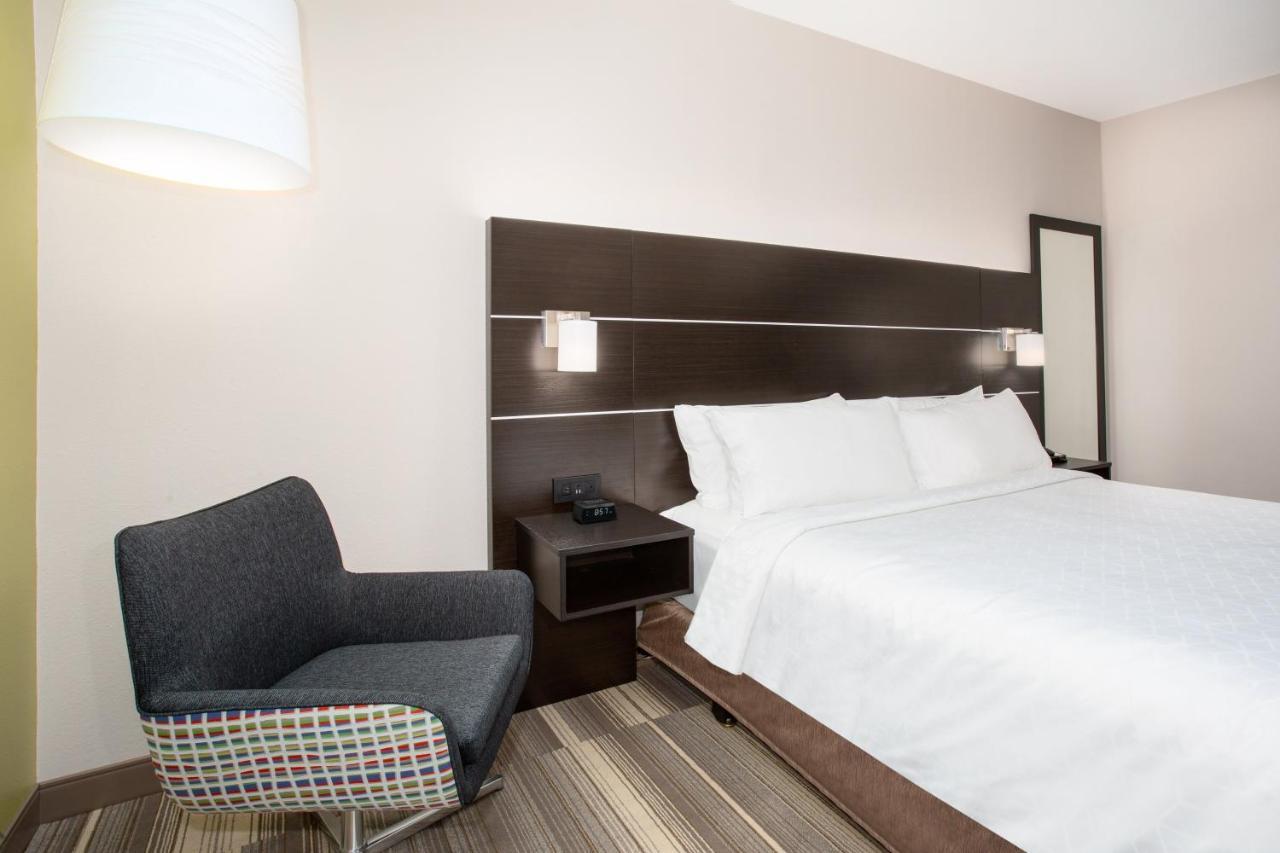 Holiday Inn Express & Suites Lincoln City By Ihg Rum bild